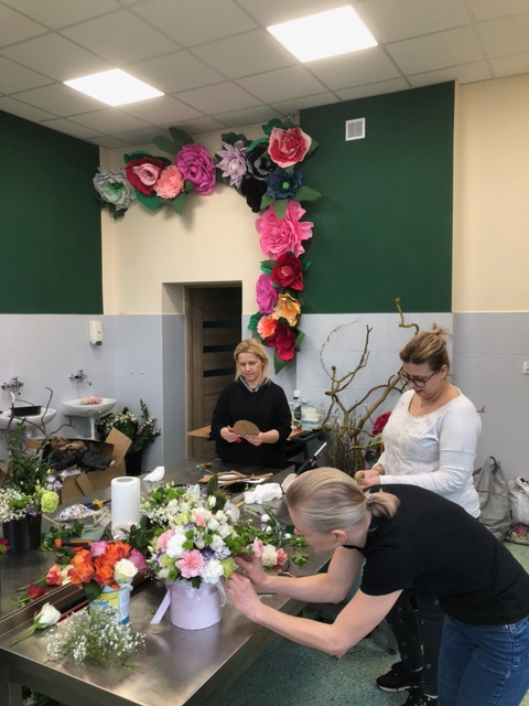 zajęcia praktyczne w pracowni florystycznej
