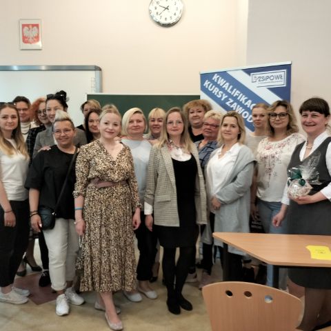 Zdjęcie grupy słuchaczy - kurs zawodowy Florysta