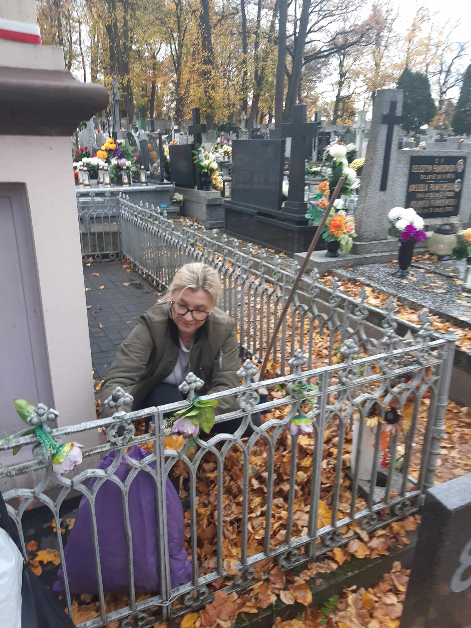 Zdjęcie na cmentarzu 