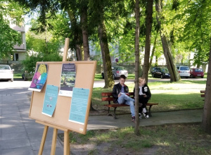 Czytanie w przestrzeni publicznej